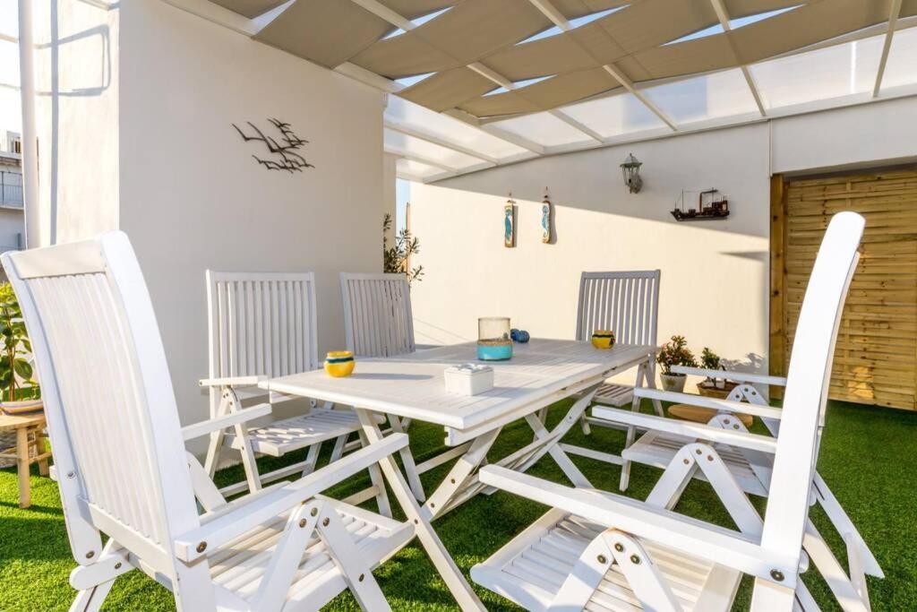 Neoclassical Apartment With 2 Bedrooms In Πειραιάς Εξωτερικό φωτογραφία