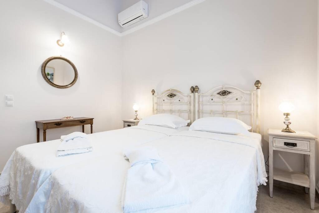 Neoclassical Apartment With 2 Bedrooms In Πειραιάς Εξωτερικό φωτογραφία